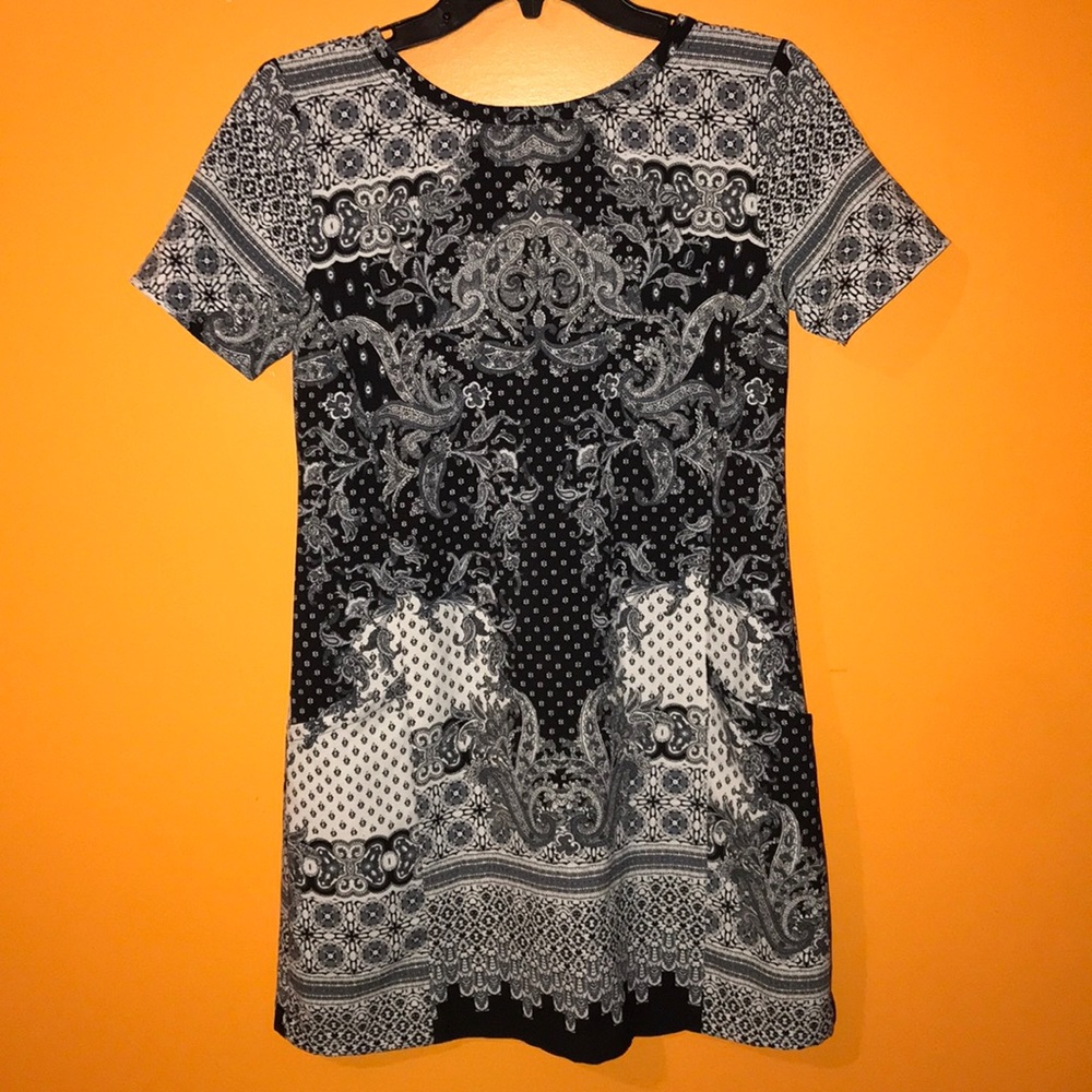 Abercrombie and Fitch Paisley Shift Dress Size XS